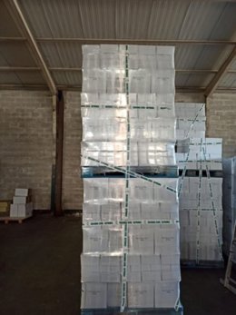 La Guardia Civil interviene más de 14.700 litros de vino elaborado con aditivos no autorizados en una empresa de la provincia de Ourense.