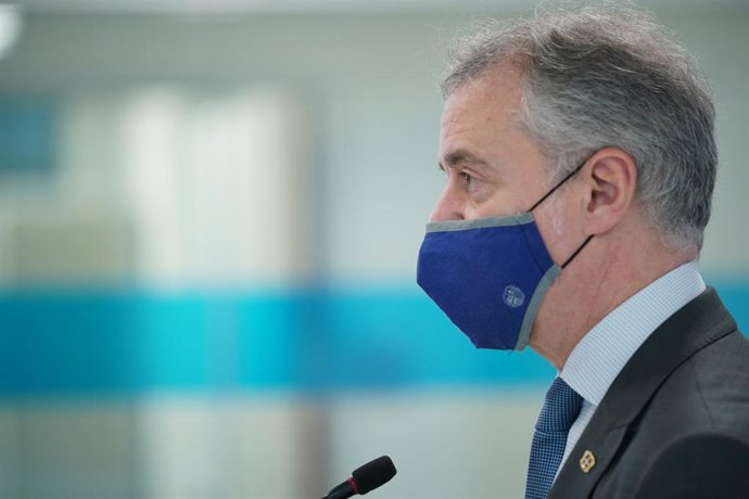 Archivo - El Lehendakari Iñigo Urkullu, interviene durante su visita al nuevo edificio de Servicios Generales del HUA Txagorritxu, en el Hospital Universitario de Alava - HUA, a 22 de diciembre de 2021, en Vitoria-Gasteiz