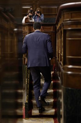 El presidente del Gobierno, Pedro Sánchez, en una sesión plenaria, en el Congreso 