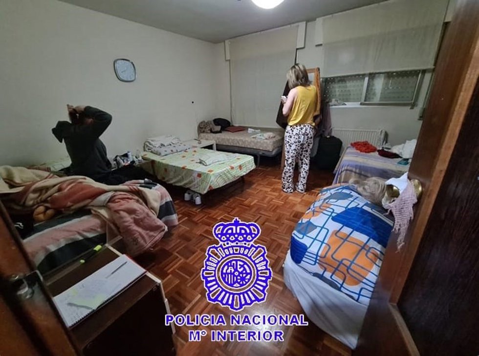 Habitación donde las víctimas eran explotadas sexualmente.
