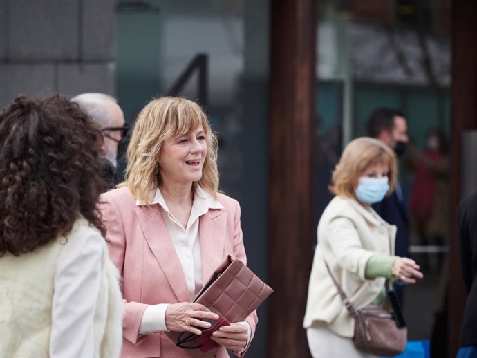 Emma Suárez, a su llegada al acto de entrega de las Medallas de Oro de las Bellas Artes