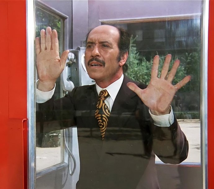 José Luis López Vázque en La cabina.