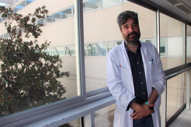 El neurólogo del Hospital Universitario de Fuenlabrada, Germán Latorre, ha sido el encargado de realizar este estudio.