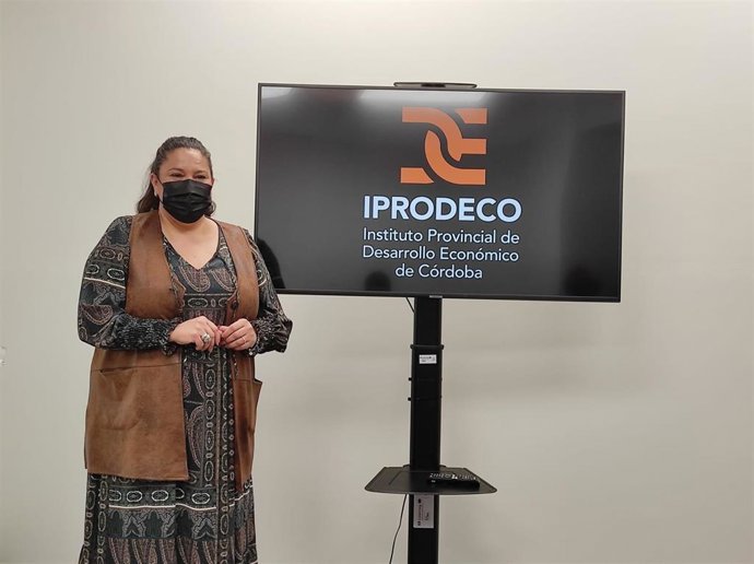 La presidenta de Iprodeco, Dolores Amo, en rueda de prensa.