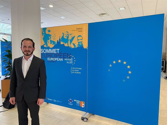 Consejero de la Red Europea de Consejeros Regionales y Locales y portavoz del Grupo Parlamentario Ciudadanos La Rioja (GPCs), Pablo Baena, ha intervenido  en la reunión de la delegación liberal que participa en la IX Cumbre Europea de Regiones y Ciudades