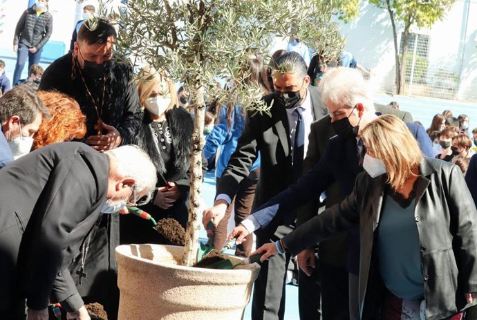 Acto de oración interreligiosa en el colegio Virgen de Gracia