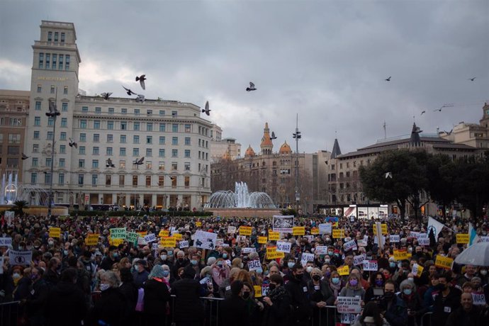 Concentración 'No a la guerra' el 2 de marzo de 2022 en Barcelona