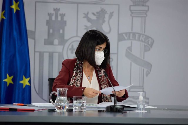La ministra de Sanidad, Carolina Darias, en una rueda de prensa para comparecer sobre los asuntos tratados en el Consejo Interterritorial del Sistema Nacional de Salud, en el Complejo de La Moncloa, a 2 de marzo de 2022, en Madrid  (España).