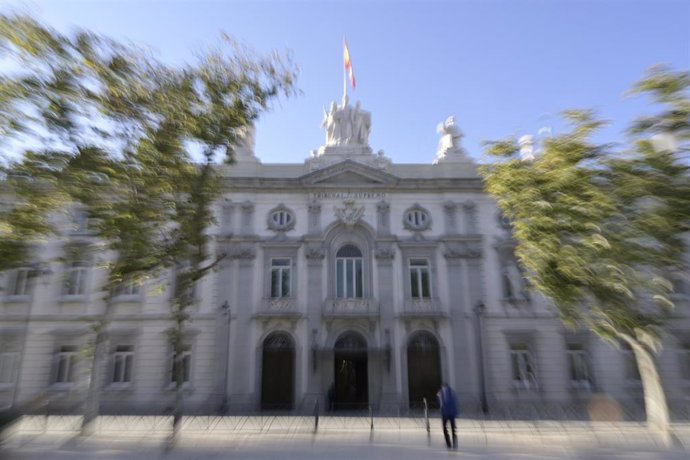 Archivo - La fachada del Tribunal Supremo, a 15 de octubre de 2021, en Madrid (España).