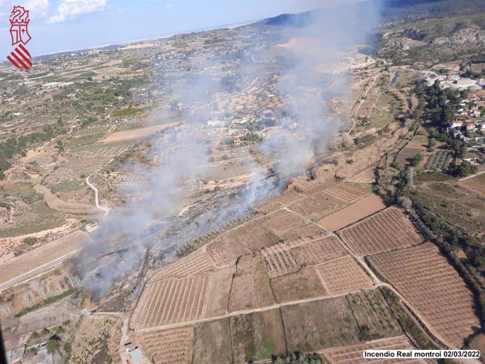 Vista aérea del incendio forestal declarado en Real (Valencia)