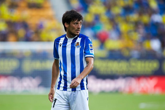 Archivo - David Silva of Real Sociedad looks on during the spanish league, La Liga Santander, football match played between Cadiz CF and Real Sociedad at Nuevo Mirandilla stadium on September 12, 2021, in Cadiz, Spain.