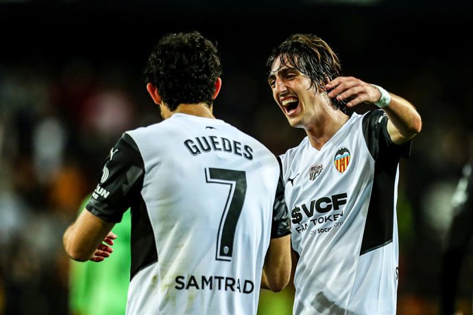Goncalo Guedes of Valencia CF celebrates a goal with teammates during the semifinal of the Spanish Copa del Rey, match between Valencia CF and Athletic Club de Bilbao at the Mestalla Stadium on March 2, 2022, in Valencia, Spain.