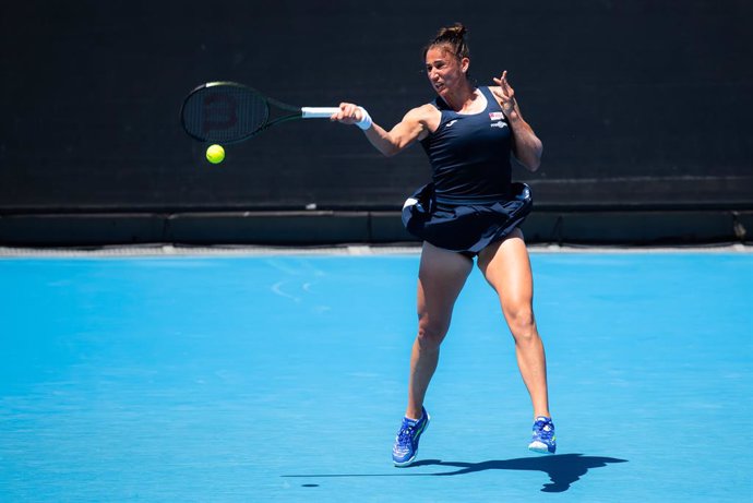 Archivo - Sara Sorribes Tormo of Spain in action during the second round of the 2022 Australian Open Grand Slam tennis tournament against Marta Kostyuk of Ukraine