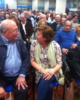 Archivo - Antonio Sánchez Carrillo en reunión PP junto a Pilar Barreiro