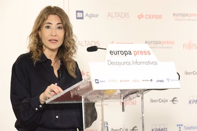 La ministra de Transportes, Movilidad y Agenda Urbana, Raquel Sánchez, interviene en un desayuno informativo de Europa Press, en el Hotel Hyatt Regency Hesperia Madrid, a 3 de marzo de 2022, en Madrid (España).