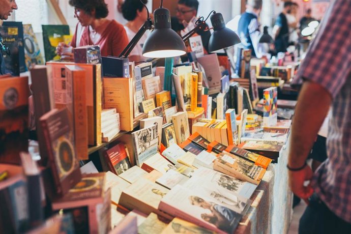 La Térmica celebra su RED Friday más literario con música y actividades del Festival de 'Escribidores'