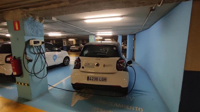 Archivo - Coche eléctrico