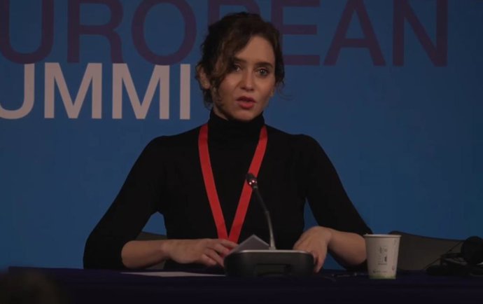 Isabel Díaz Ayuso en rueda de prensa en Marsella donde asiste a la IX Cumbre Europea de Regiones y Ciudades que organiza el Comité Europeo de las Regiones