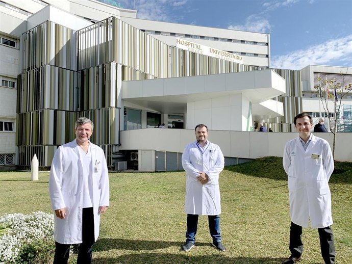 Equipo del Macarena que coordina la cuarta 'Guía de Práctica Farmacéutica en Enfermedad Inflamatoria Intestinal'.