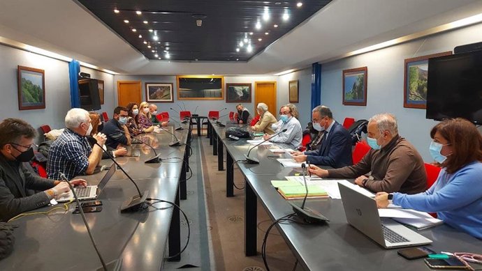 Reunión de Pablo Fernández con los sindicatos