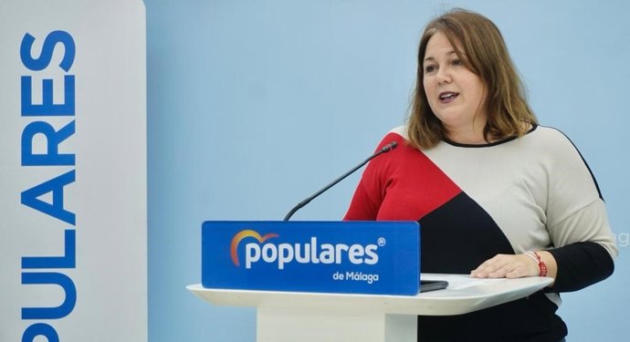 La vicesecretaria de Acción Territorial del PP de Málaga, Natacha Rivas, en rueda de prensa