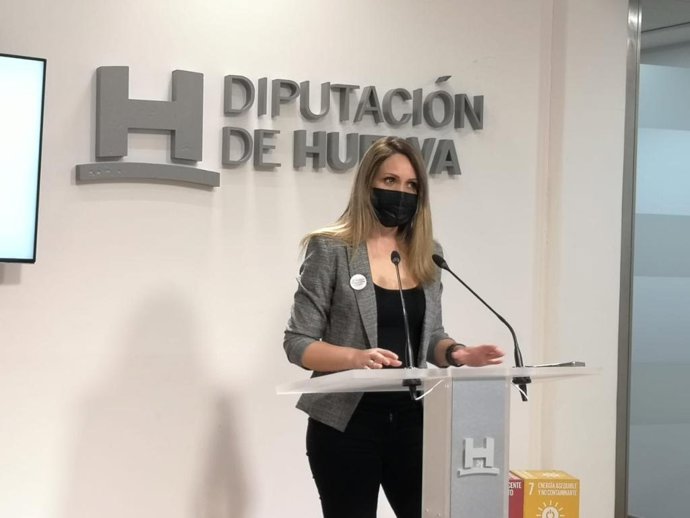 La diputada provincial de Cs, Maria Ponce, este jueves en rueda de prensa.