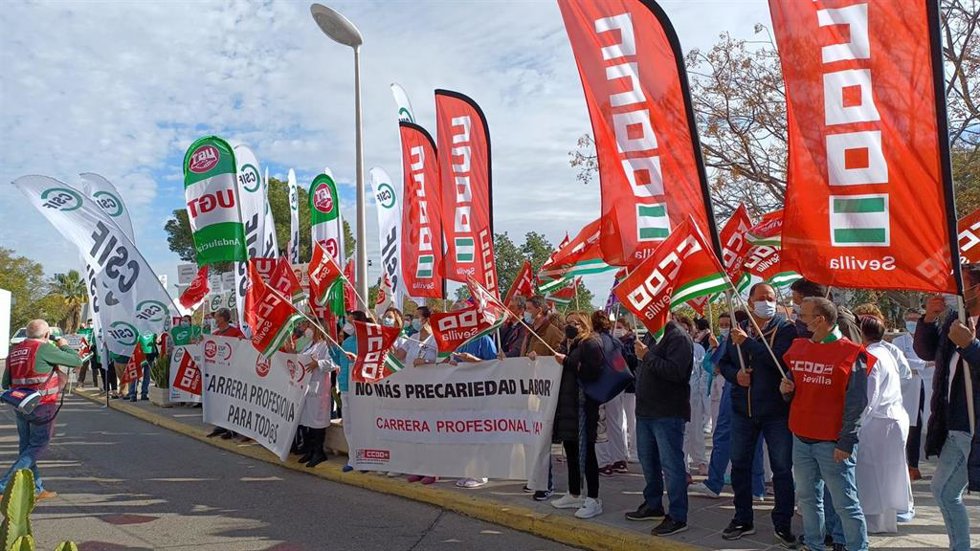 CSIF, CCOO y UGT protestan una semana más en toda Andalucía para exigir la carrera profesional a todo el personal del SAS