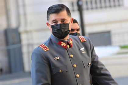 cargando ensayo latín El exjefe del Ejército de Chile no acude a declarar por un caso de  corrupción y recurre al tribunal militar