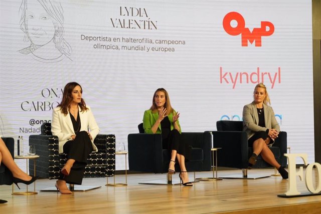 De izda a dcha: Eli Pinedo, Ona Carbonell y Lydia Valentín durante su participación en el 'Forbes Power Summit Women 2022'