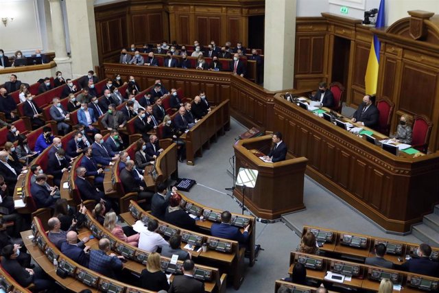 El presidente de Ucrania, Volodimir Zelenski, en una foto de archivo en el Parlamento.