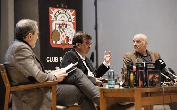 El escritor Javier Cercas, durante la presentación de 'El castillo de Barbazul'