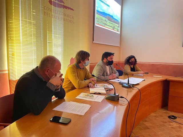Reunión de la comisión de seguimiento del vaciado del vertedero de Vacamorta (Girona)