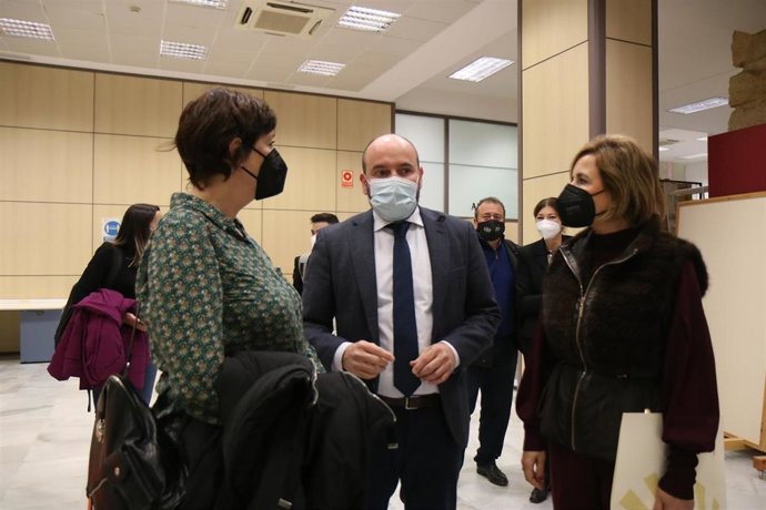 Asistentes a la presentación del programa conjunto de acciones para incrementar la inclusión y la accesibilidad universal en Córdoba.