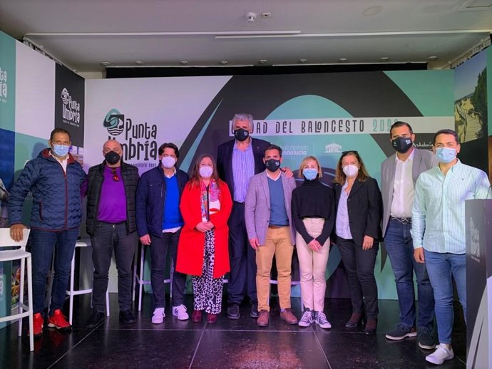 Presentación del proyecto 'Punta Umbría, ciudad del Baloncesto 2022'.