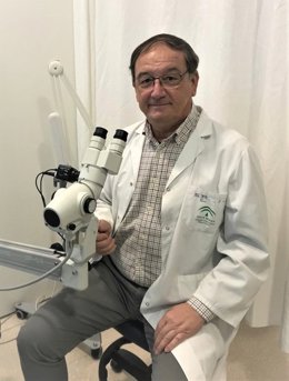 El especialista en Ginecología José Ángel Montserrat.