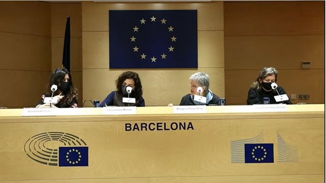 La eurodiputada Lina Gálvez presenta un informe sobre la pobreza de las mujeres en Barcelona