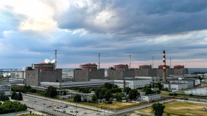 Archivo - Vista general de la central nuclear de Zaporiyia, en Ucrania