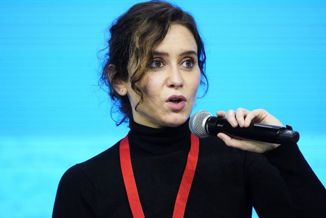 La presidenta de la Comunidad de Madrid, Isabel Díaz Ayuso, en la 9ª Cumbre Europea de Regiones y Ciudades, a 3 de marzo de 2022, en Marsella (Francia).