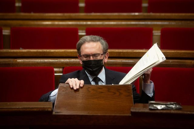 Archivo - El conseller de Economia, Jaume Giró, en un pleno del Parlament de Cataluña, a 23 de diciembre de 2021, en Barcelona, Catalunya.