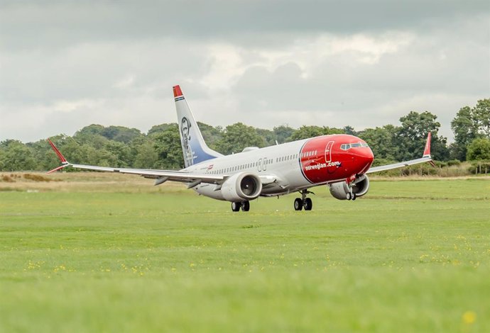 Archivo - Avión de Norwegian.