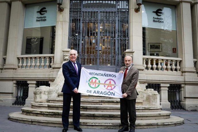 Fundación Ibercaja y Montañeros de Aragón renuevan su colaboración para potenciar los deportes de naturaleza.