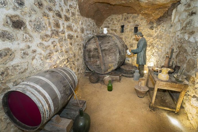 Archivo - Maquetas en la antigua bodega subterránea de las Ánimas, reconvertida en Centro de Interpretación de la Arquitectura del Vino (CIAVIN), en un edifico del siglo XVIII, a 16 de enero de 2022, en Aranda de Duero, Burgos, Castilla y León (España). 