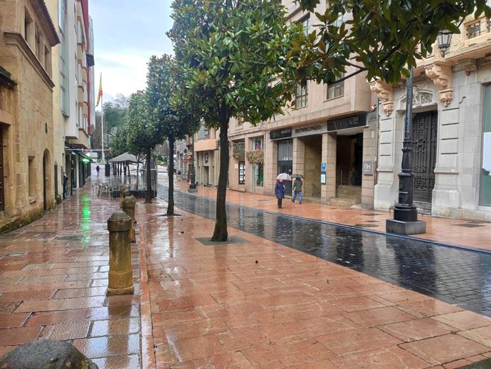 Lluvia en Oviedo.