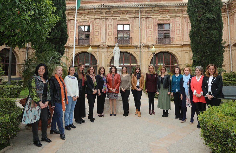 Archivo - 8-M.- La UCAM destaca que el liderazgo de la mujer es "clave" entre sus cargos directivos