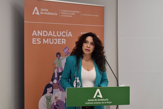 La consejera de Igualdad, Políticas Sociales y Conciliación, Rocío Ruiz