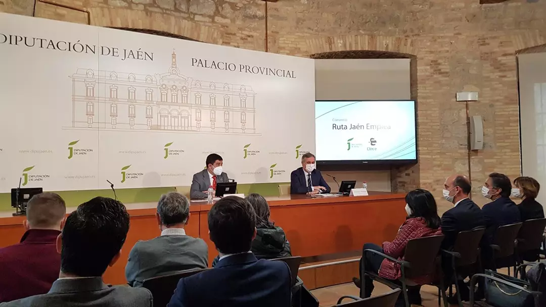 La Diputación de Jaén y Clece impulsan la ruta Jaén Emplea para buscar a 300 profesionales. 