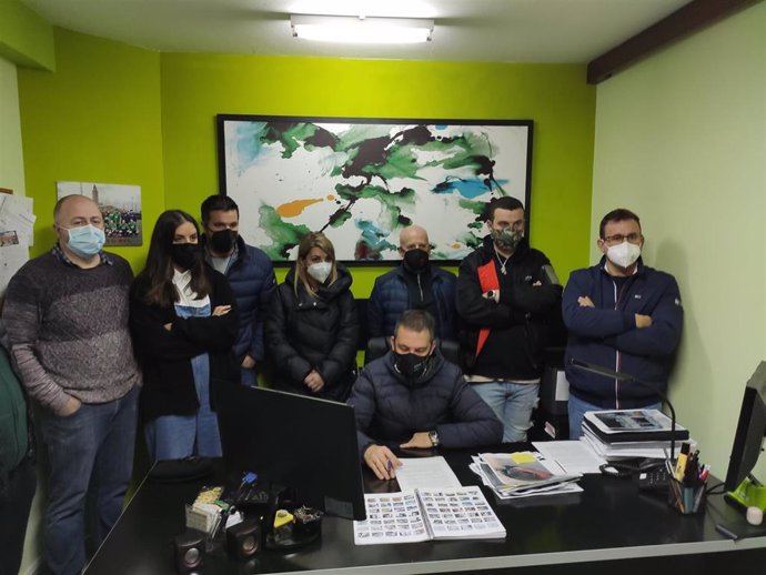 Trabajadores de recogida de basura de PreZero-Cesta han comunicado este viernes una convocatoria de huelga en A Coruña