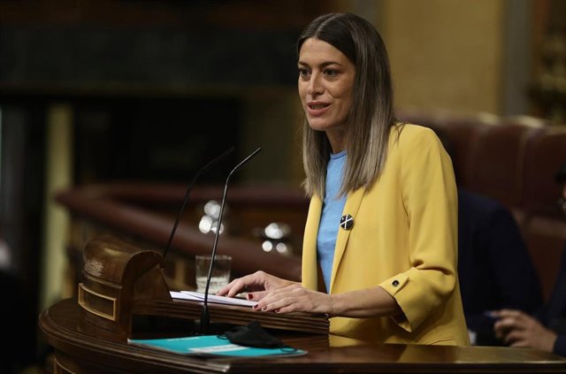 La portavoz de Junts en el Congreso, Miriam Nogueras, en una sesión plenaria