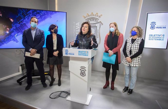 El Ayuntamiento de Huelva y Ecoembes  han presentado la campaña  'El Mundo'.