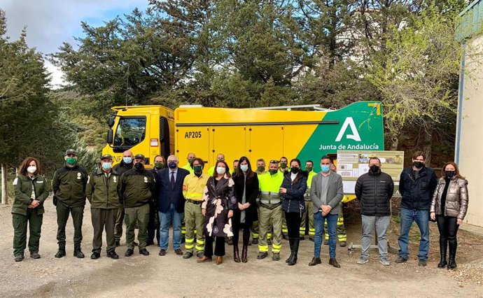 La consejera de Agricultura asiste al inicio de obras para un subcentro forestal en Laujar de Andarax (Almería).